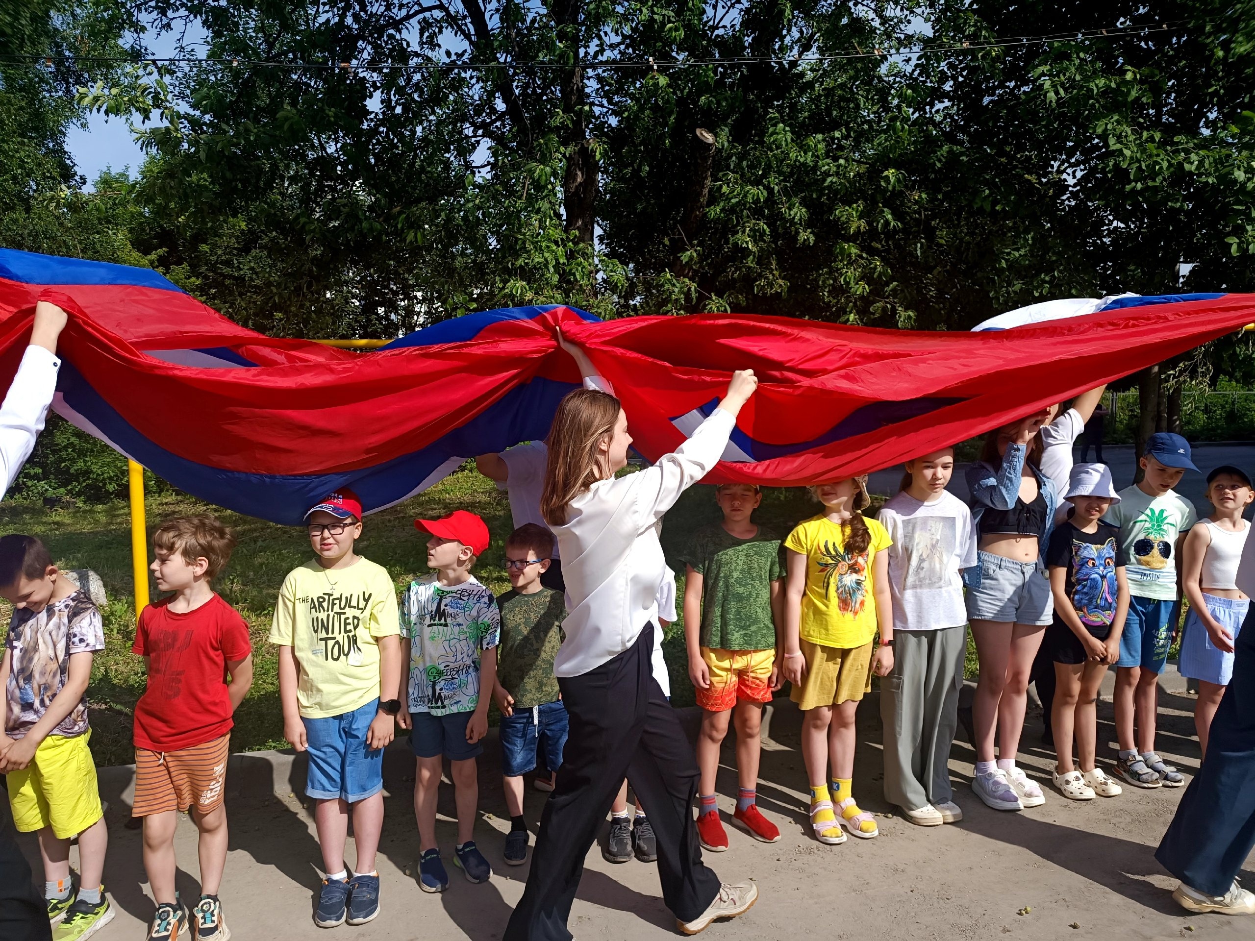 День России в школьном лагере.